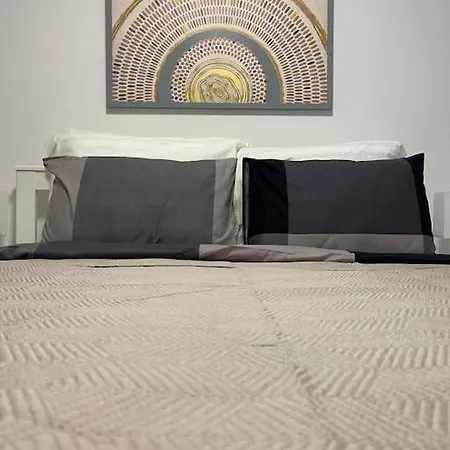 Make Yourself At Apartamento *